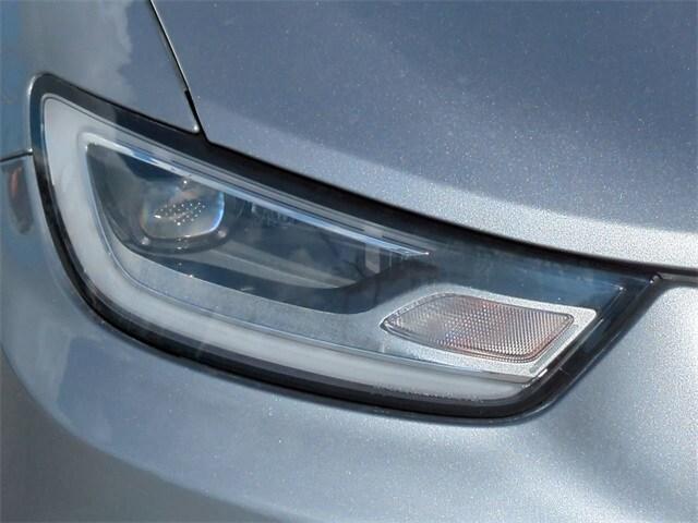 used 2021 Chrysler Pacifica car, priced at $27,499