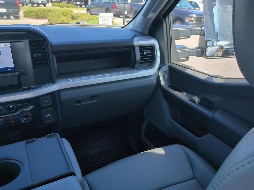 new 2025 Ford F-250 car, priced at $65,210