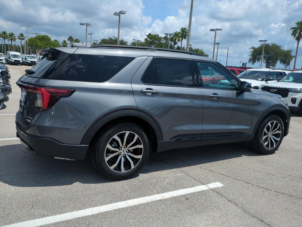 new 2025 Ford Explorer car, priced at $47,045