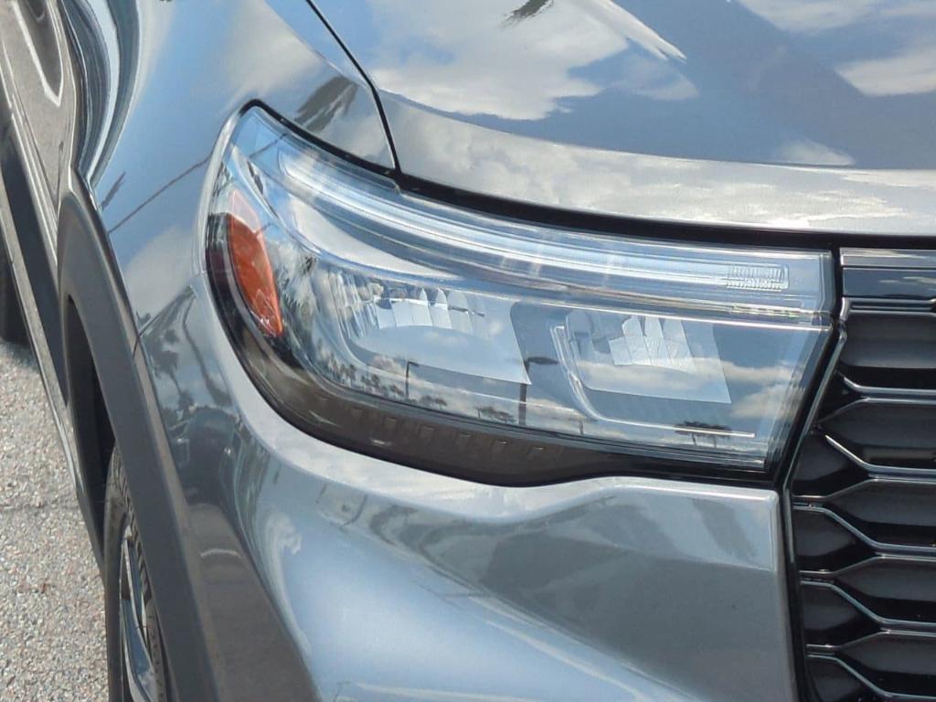 new 2025 Ford Explorer car, priced at $47,045