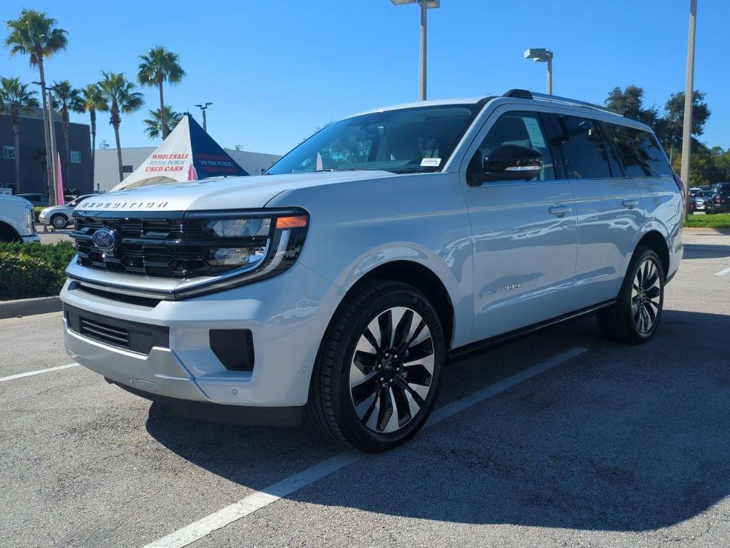 new 2025 Ford Expedition car, priced at $82,214