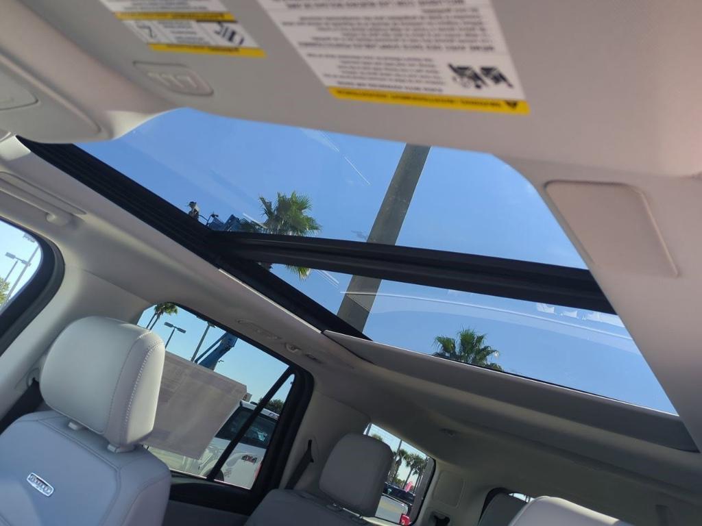 new 2025 Ford Expedition car, priced at $82,214