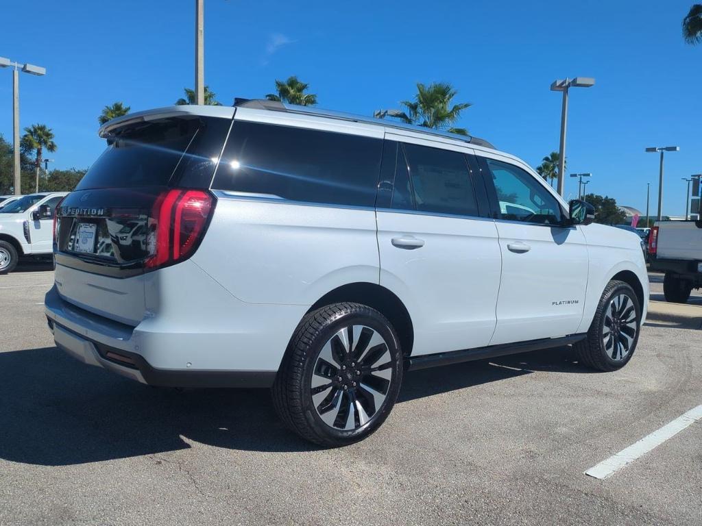 new 2025 Ford Expedition car, priced at $82,214