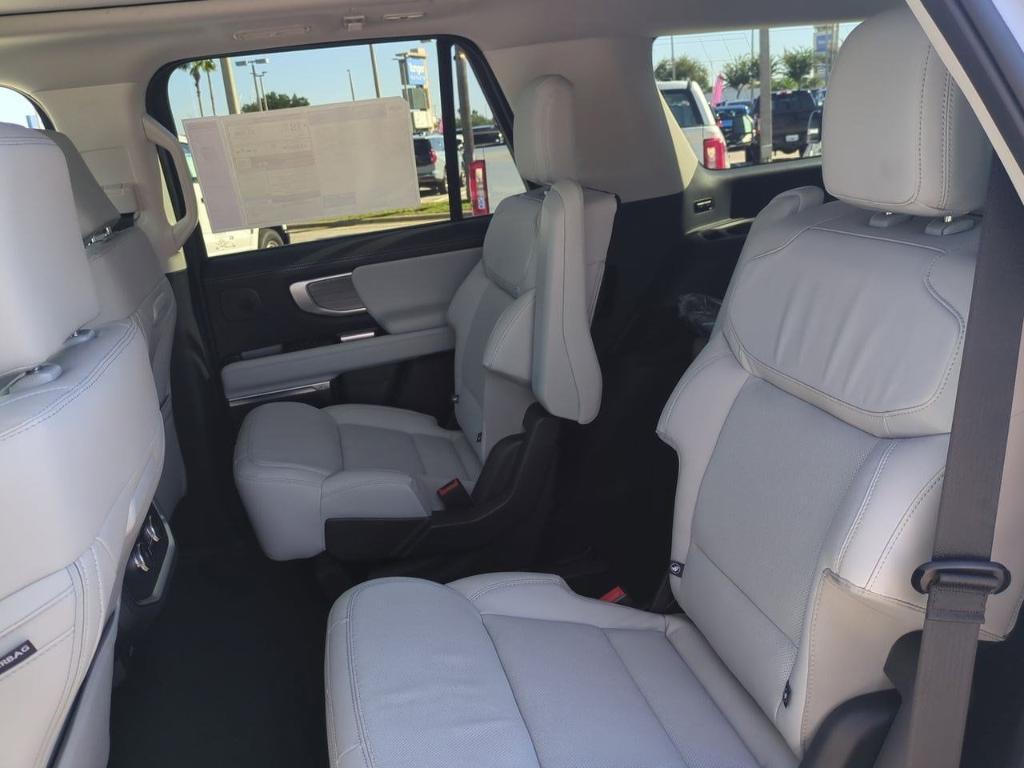 new 2025 Ford Expedition car, priced at $82,214