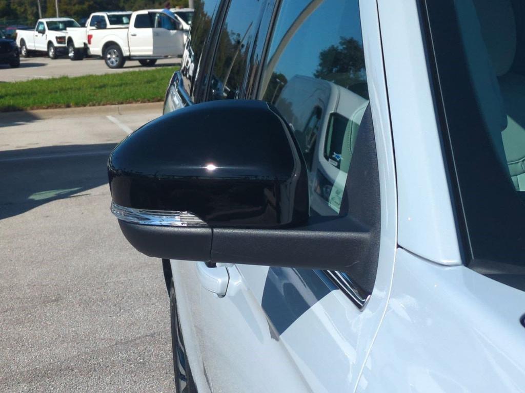 new 2025 Ford Expedition car, priced at $82,214