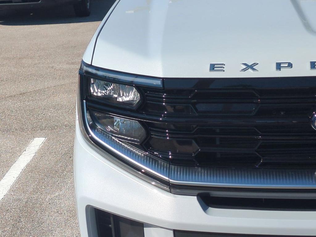 new 2025 Ford Expedition car, priced at $82,214