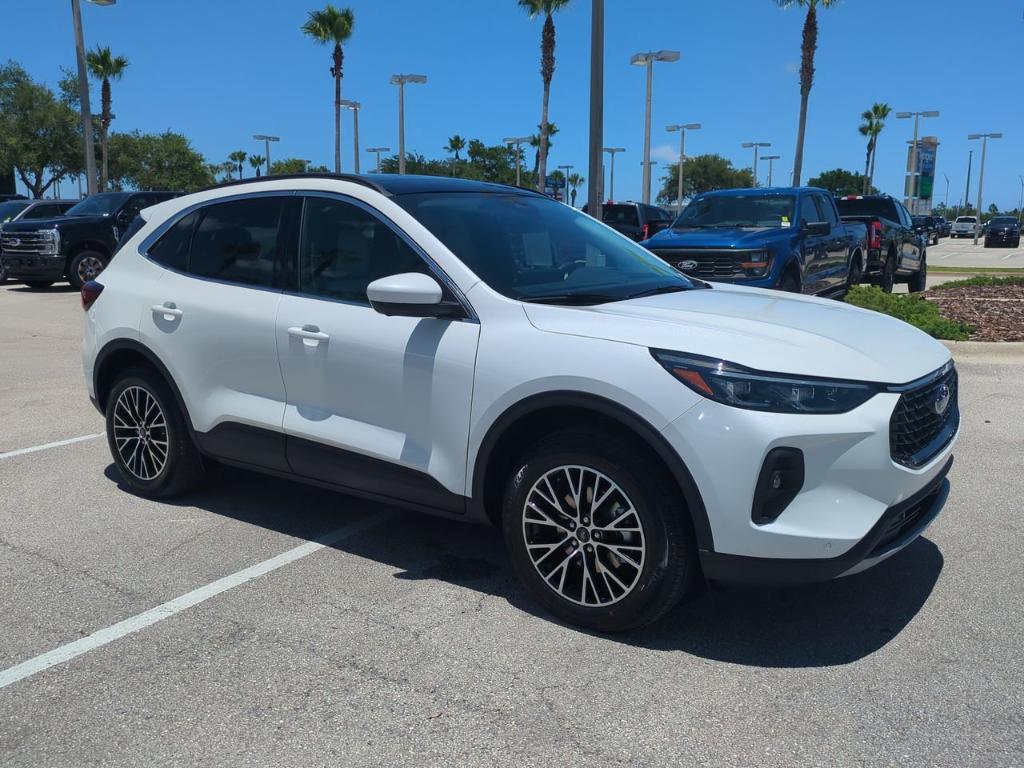 new 2025 Ford Escape car, priced at $43,015