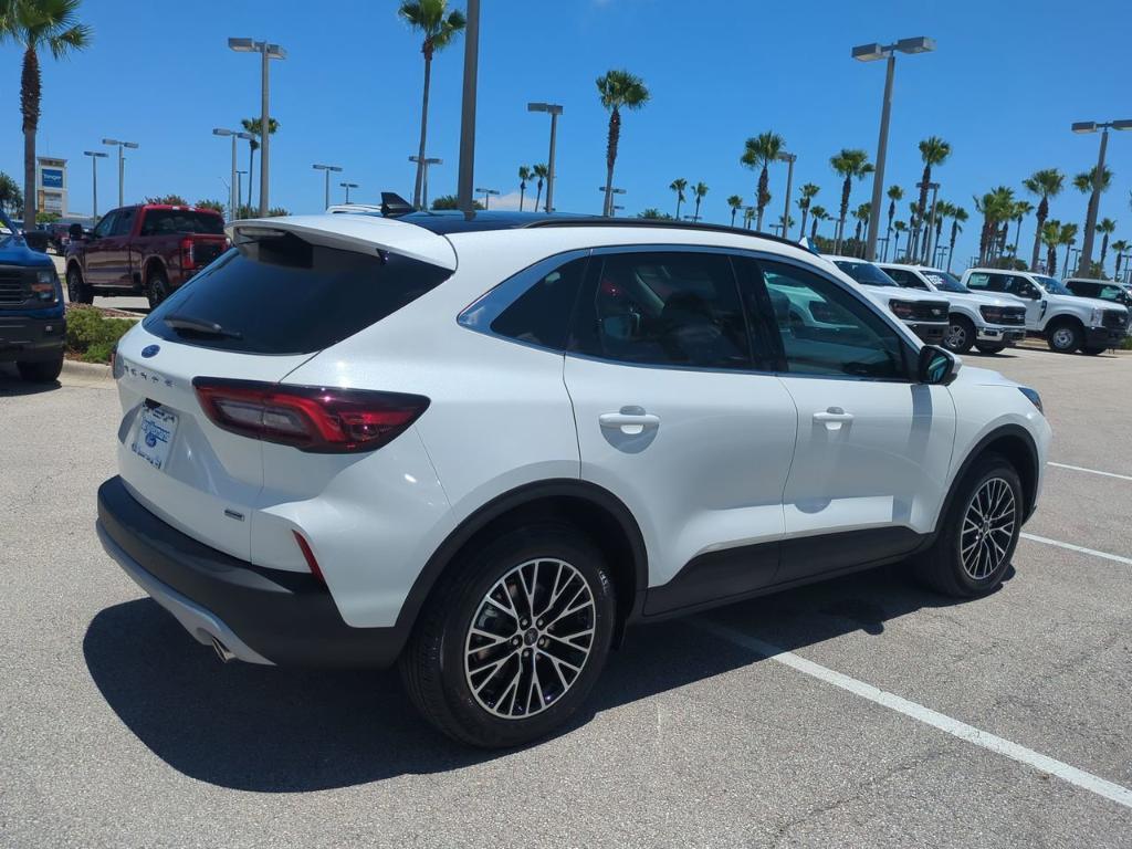 new 2025 Ford Escape car, priced at $43,015