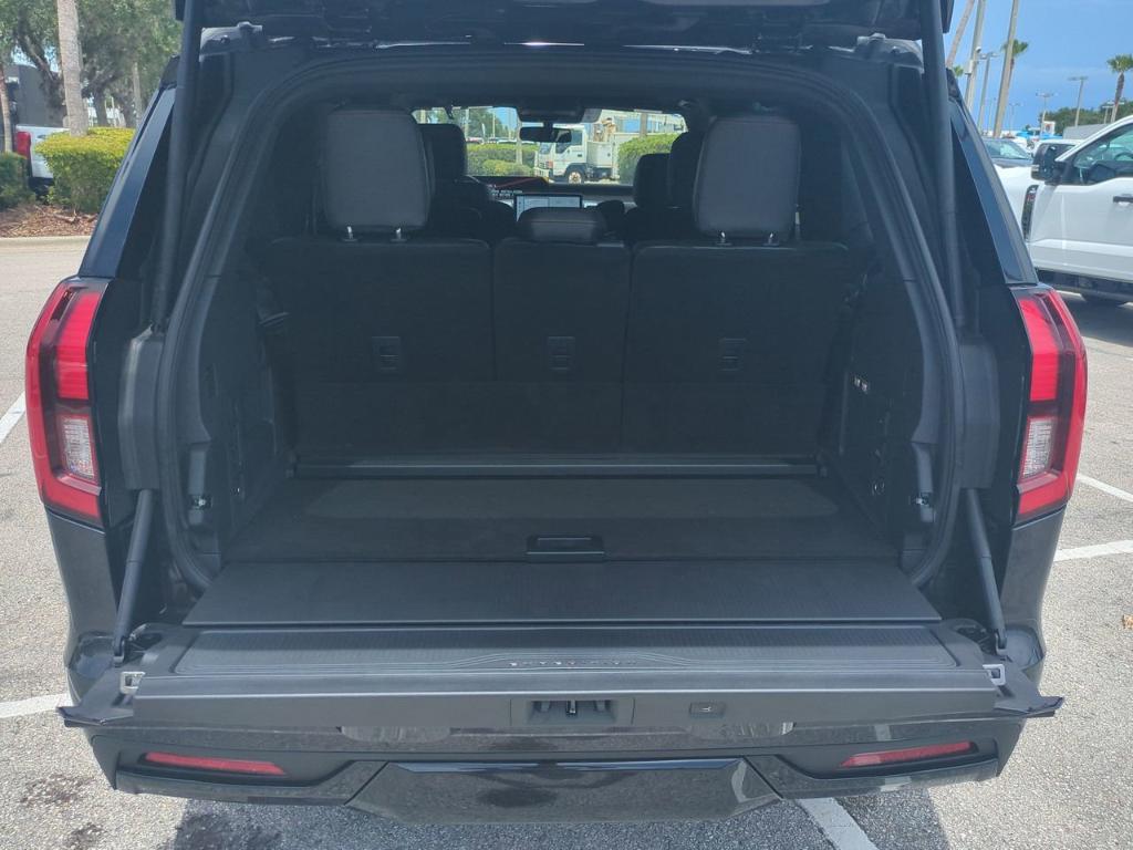 new 2025 Ford Expedition car, priced at $83,520