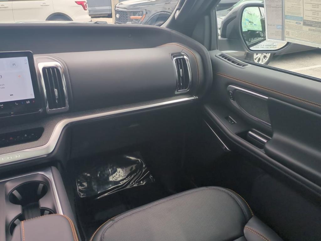 new 2025 Ford Expedition car, priced at $83,025