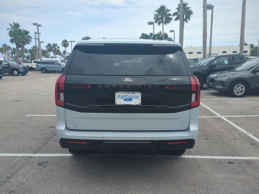 new 2025 Ford Expedition car, priced at $83,025
