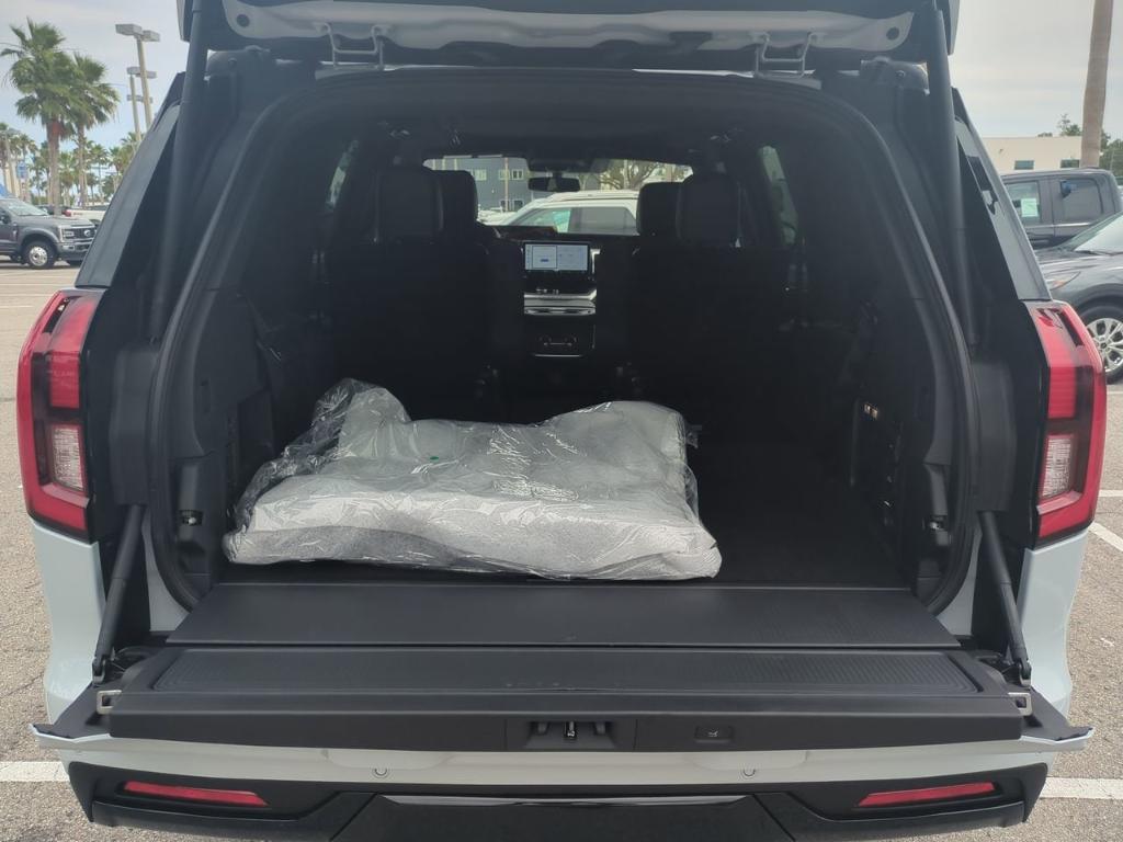 new 2025 Ford Expedition car, priced at $83,025