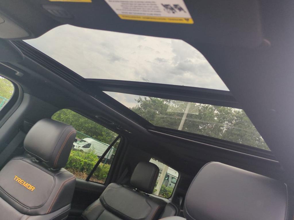 new 2025 Ford Expedition car, priced at $83,025