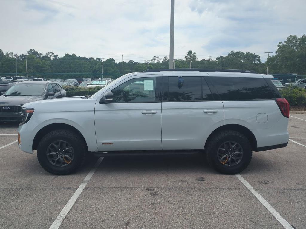 new 2025 Ford Expedition car, priced at $83,025
