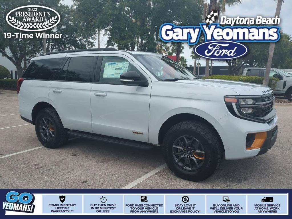 new 2025 Ford Expedition car, priced at $83,025
