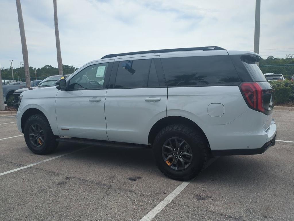 new 2025 Ford Expedition car, priced at $83,025