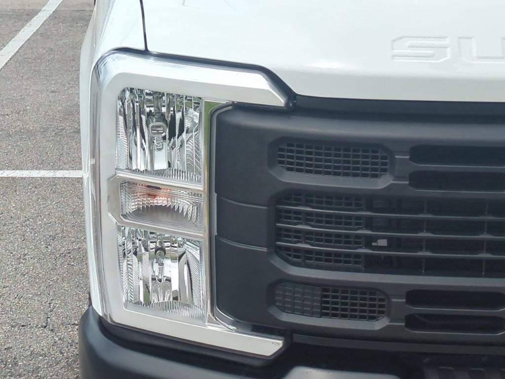 new 2025 Ford F-350 car, priced at $65,695