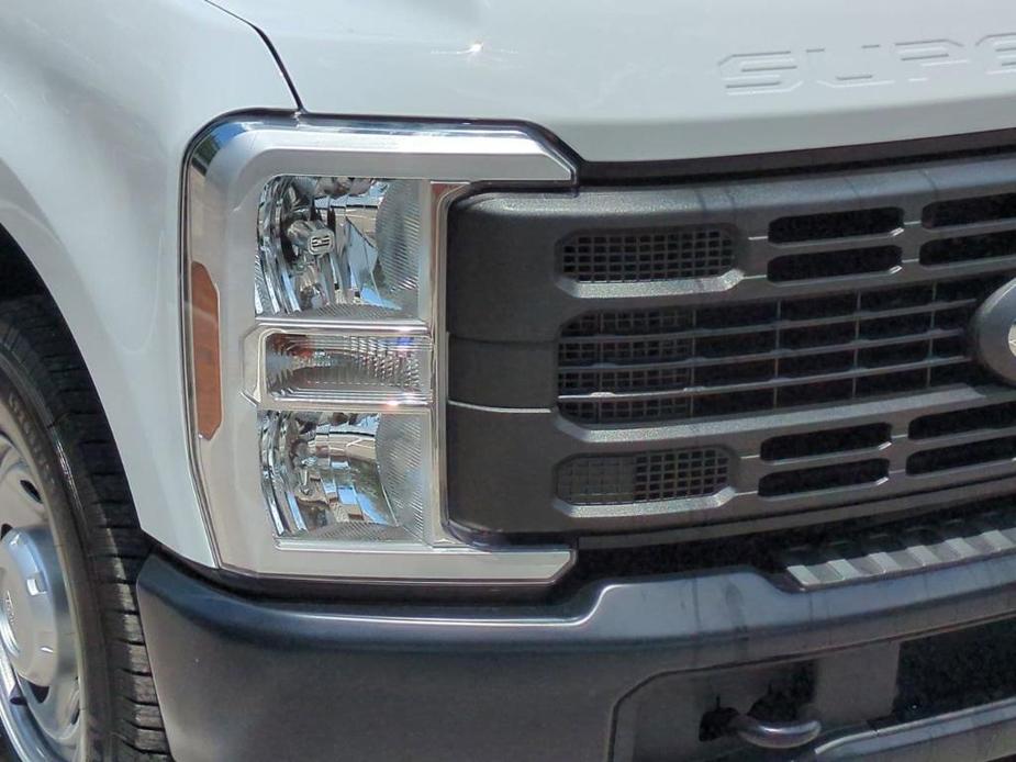 new 2024 Ford F-250 car, priced at $45,759