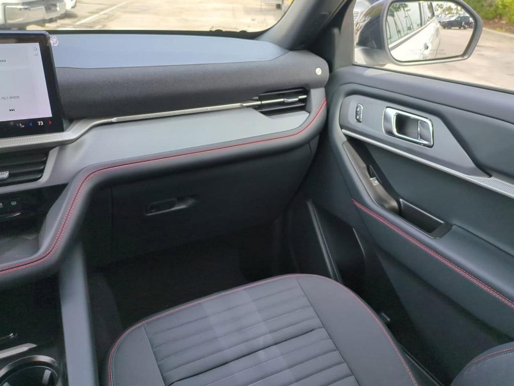 new 2025 Ford Explorer car, priced at $53,055