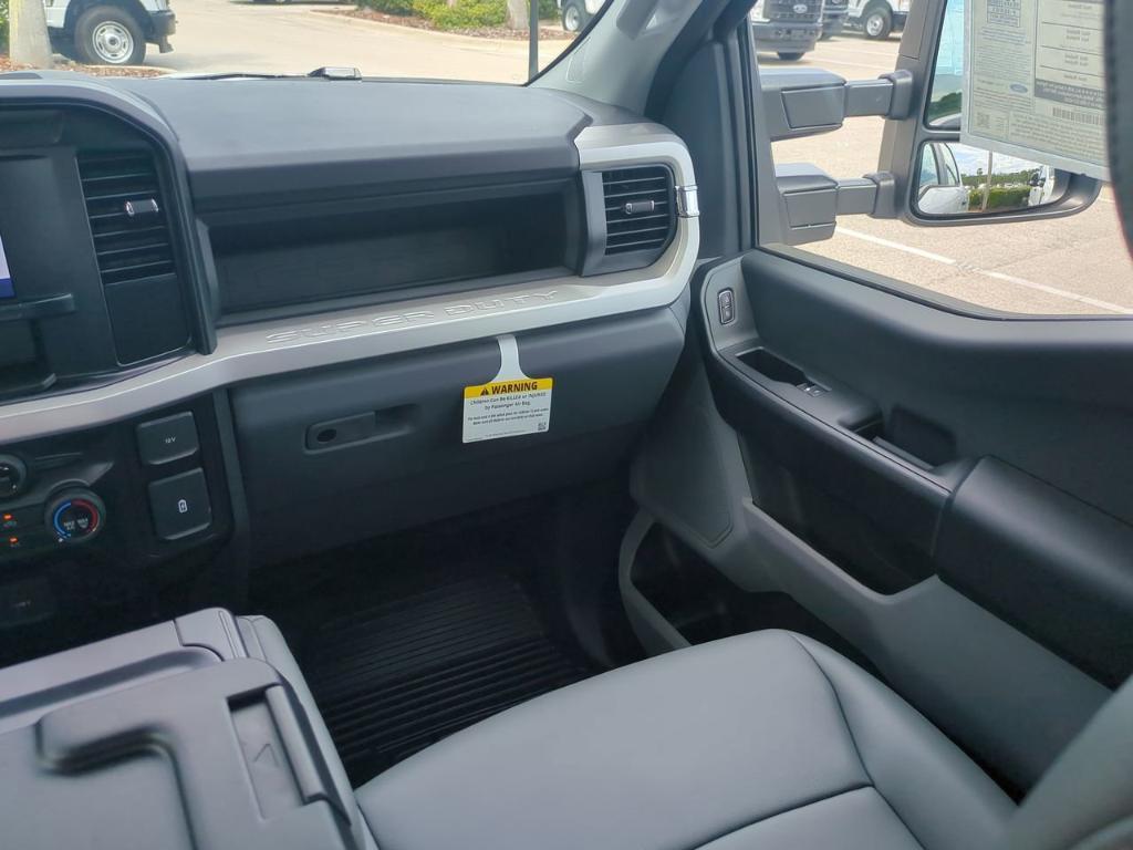 new 2025 Ford F-250 car, priced at $51,965