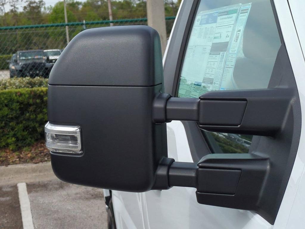 new 2025 Ford F-250 car, priced at $51,055