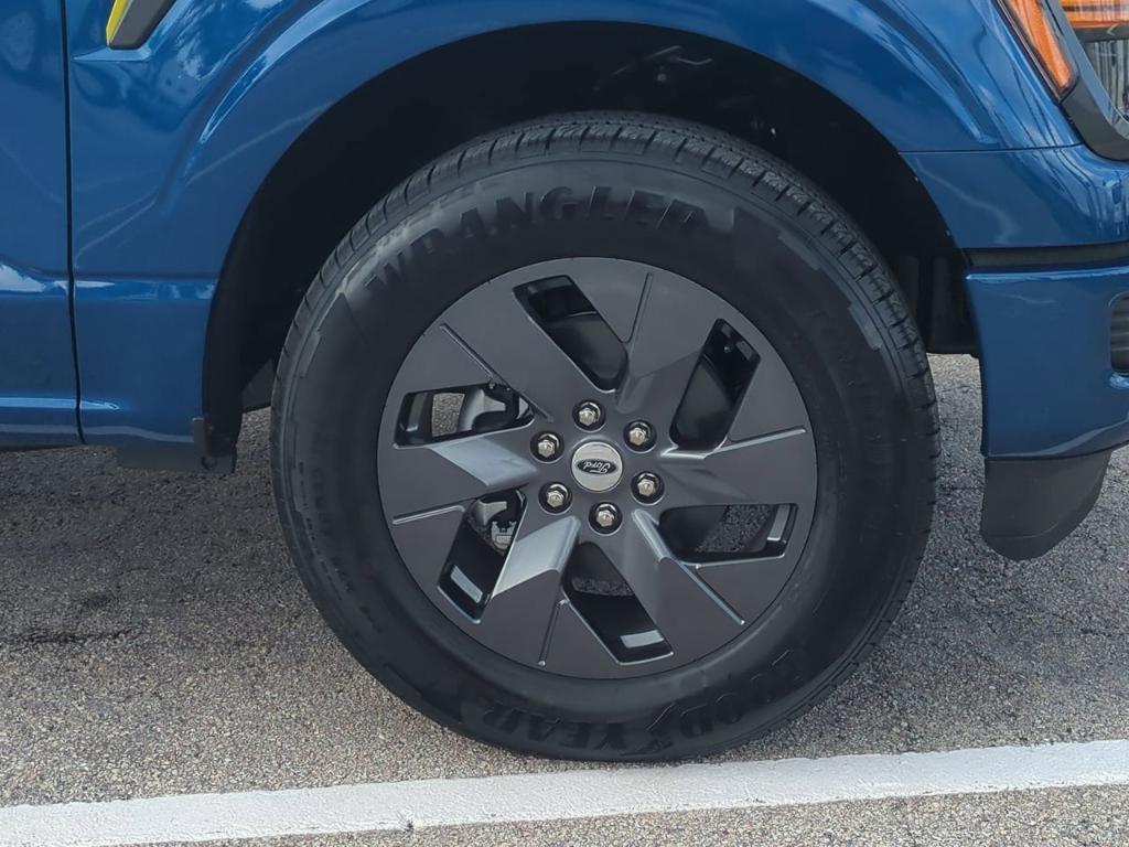 new 2025 Ford F-150 car, priced at $52,834