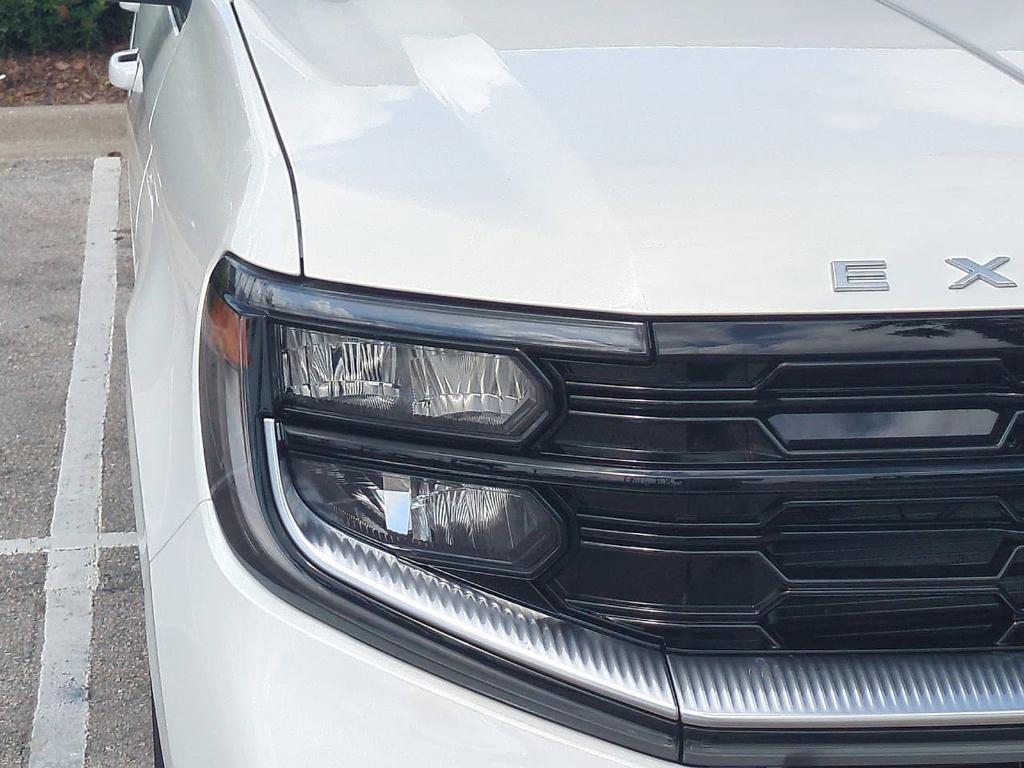 new 2025 Ford Expedition car, priced at $90,990