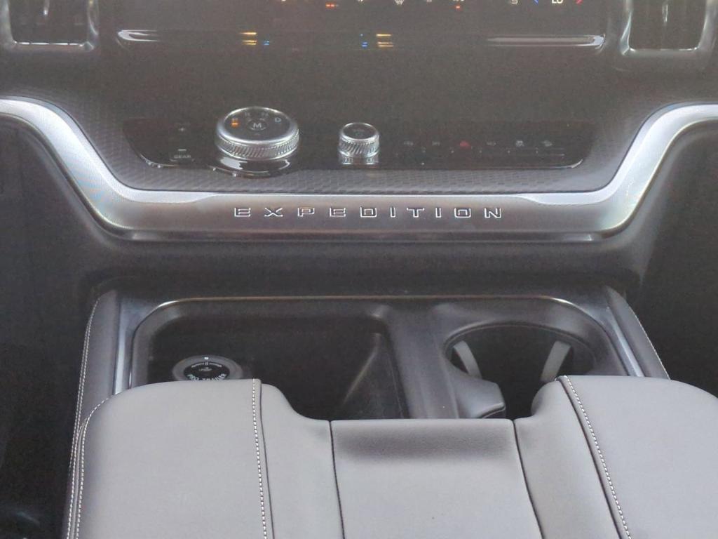 new 2025 Ford Expedition Max car, priced at $85,970