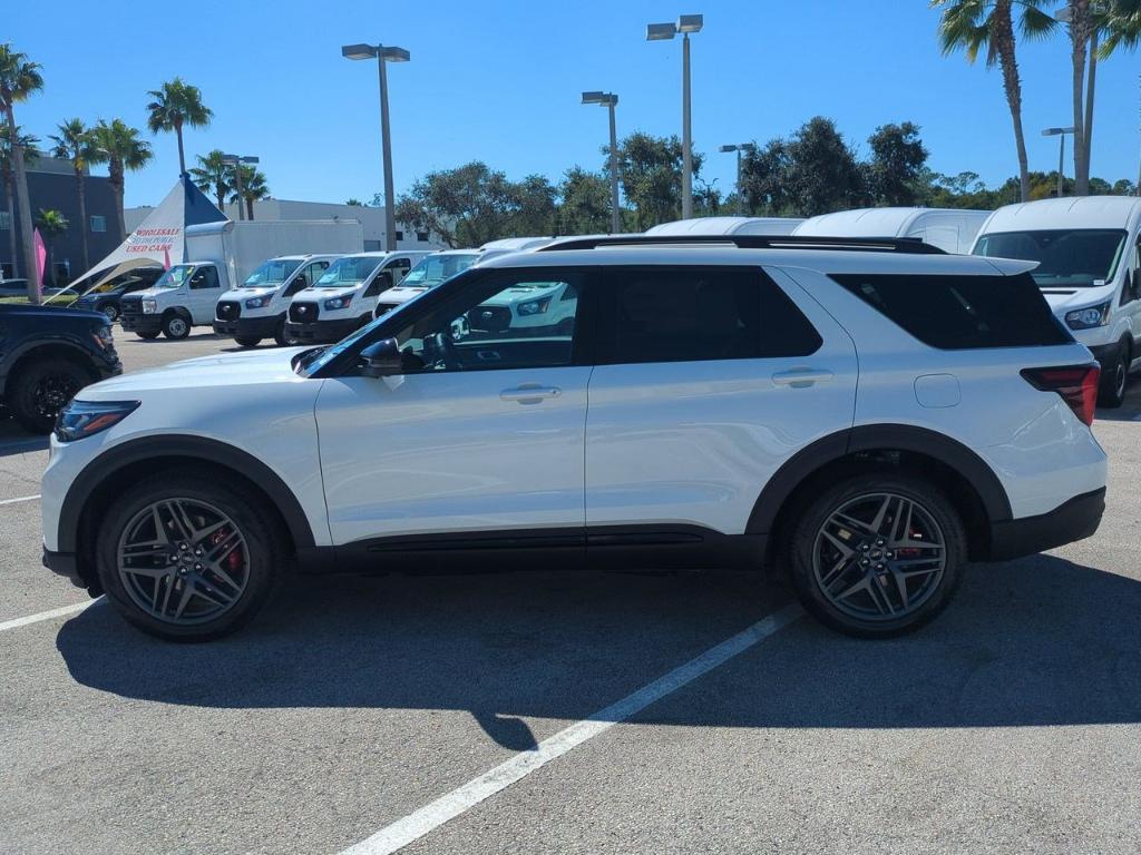 new 2025 Ford Explorer car, priced at $58,574