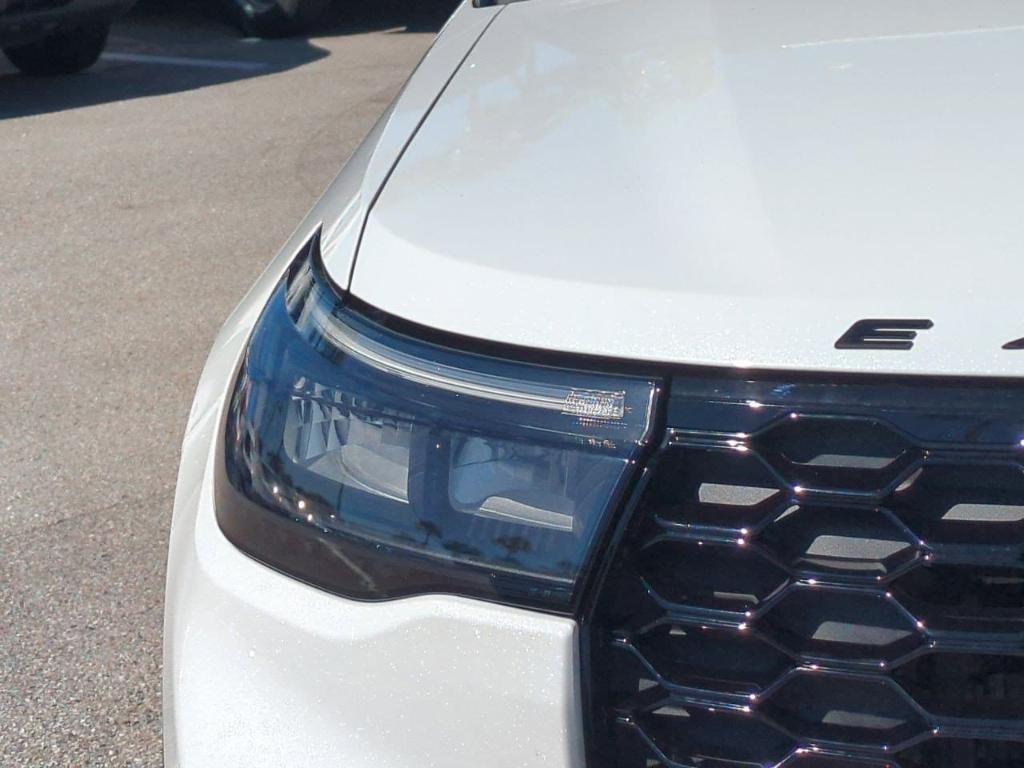 new 2025 Ford Explorer car, priced at $58,574