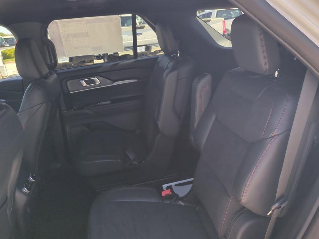 new 2025 Ford Explorer car, priced at $58,574