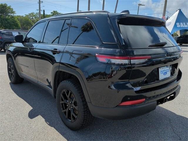 used 2024 Jeep Grand Cherokee car, priced at $29,435