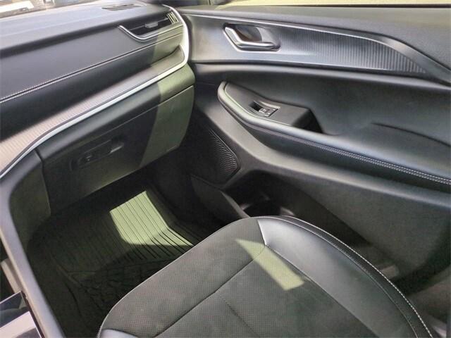 used 2024 Jeep Grand Cherokee car, priced at $29,435
