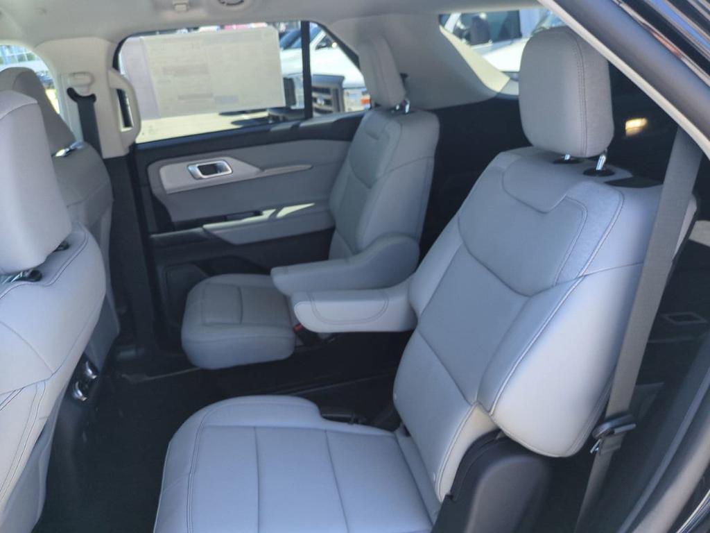 new 2025 Ford Explorer car, priced at $45,645