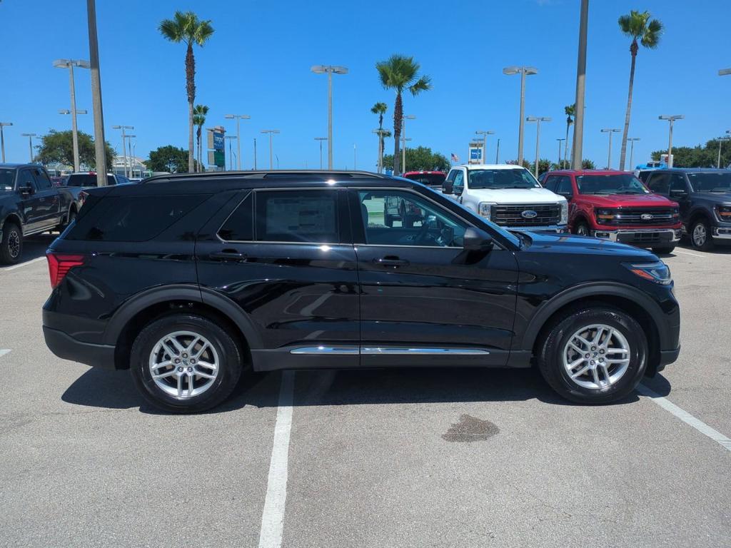 new 2025 Ford Explorer car, priced at $45,645