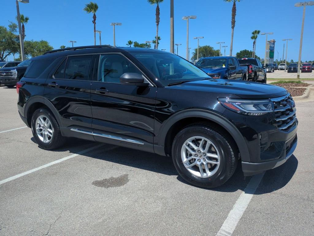 new 2025 Ford Explorer car, priced at $45,645