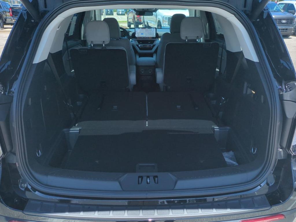 new 2025 Ford Explorer car, priced at $45,645