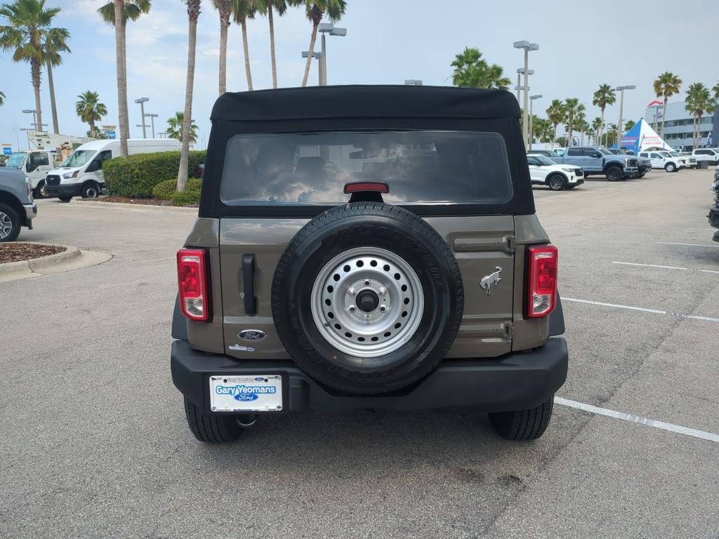 new 2025 Ford Bronco car, priced at $42,001