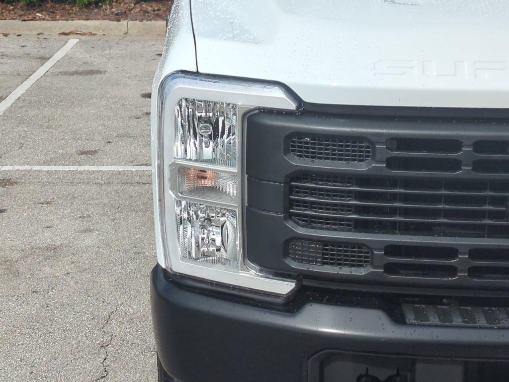 new 2025 Ford F-250 car, priced at $52,695