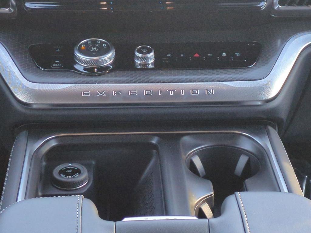 new 2025 Ford Expedition Max car, priced at $86,990