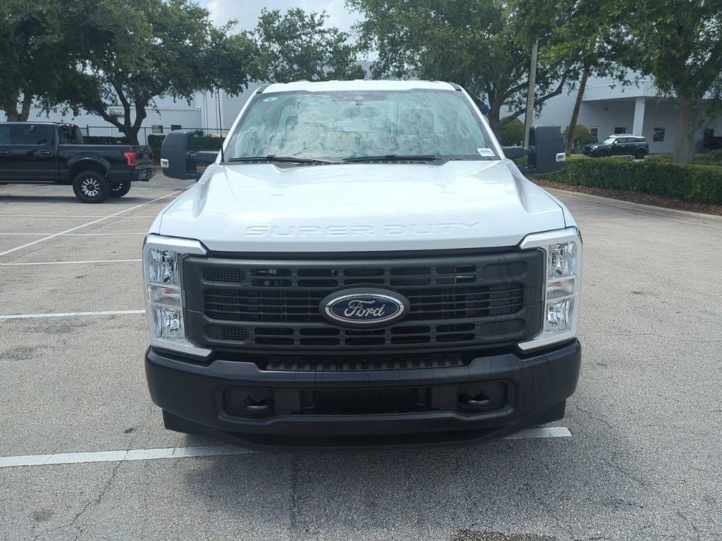 new 2025 Ford F-250 car, priced at $45,895