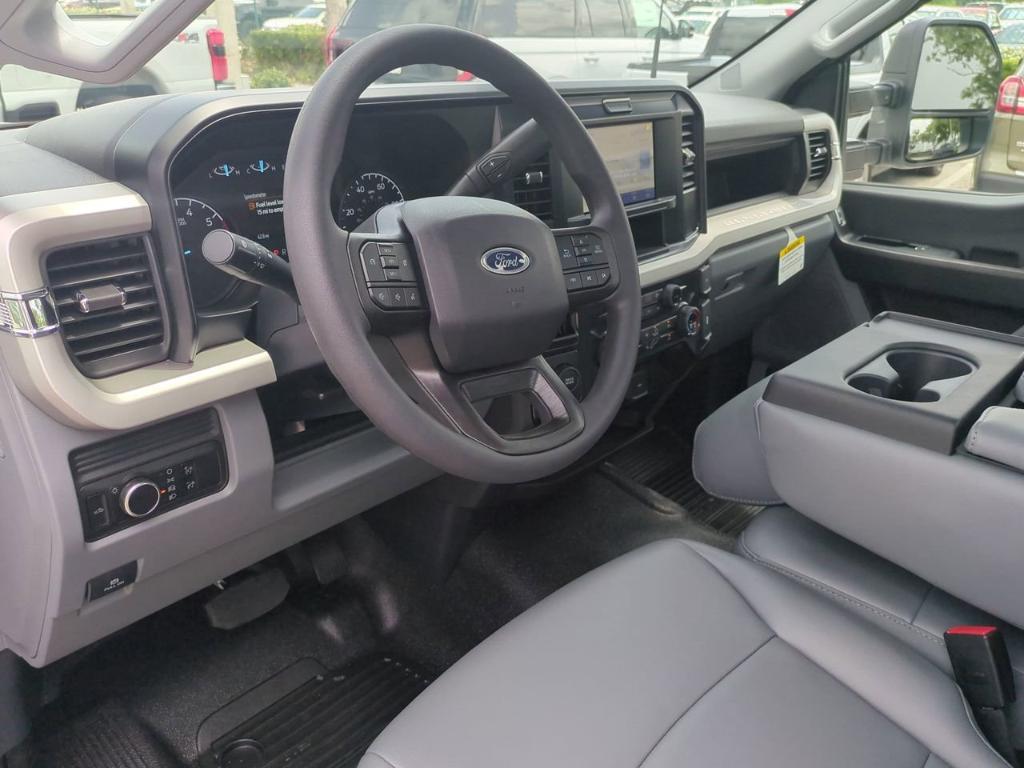new 2025 Ford F-250 car, priced at $45,895