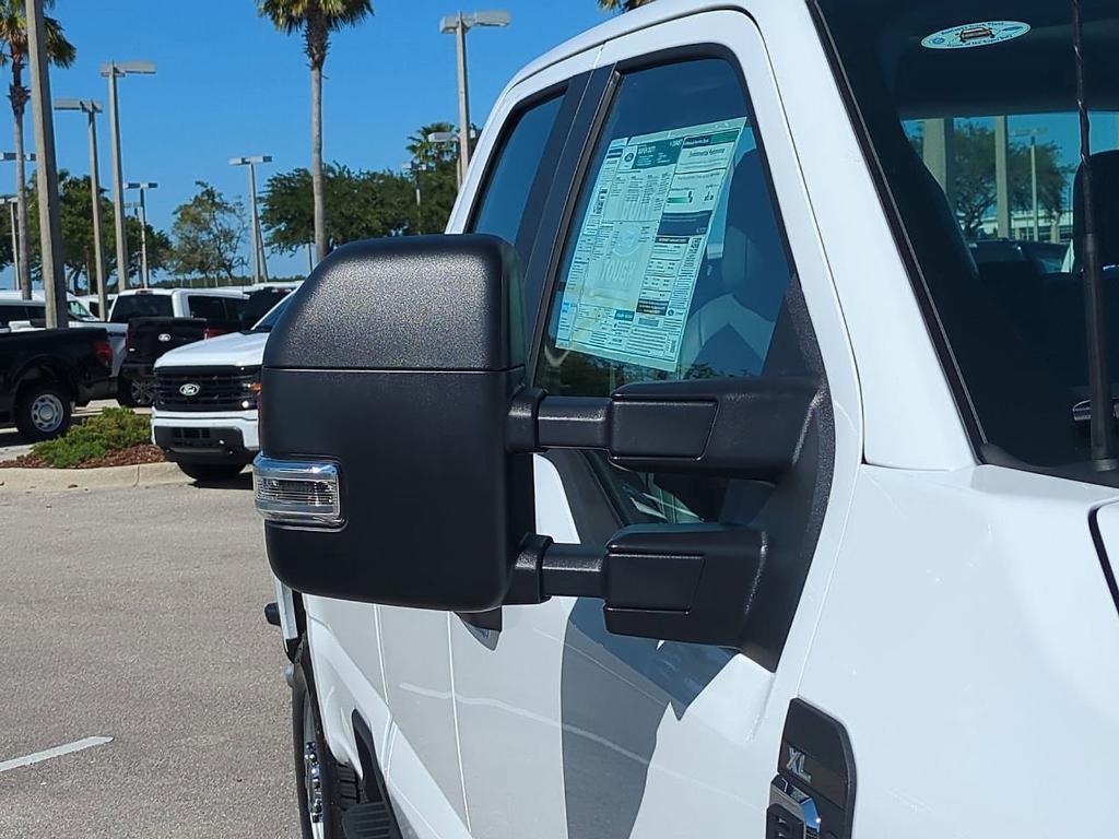 new 2025 Ford F-250 car, priced at $51,925