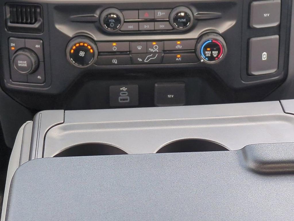 new 2025 Ford F-250 car, priced at $51,925