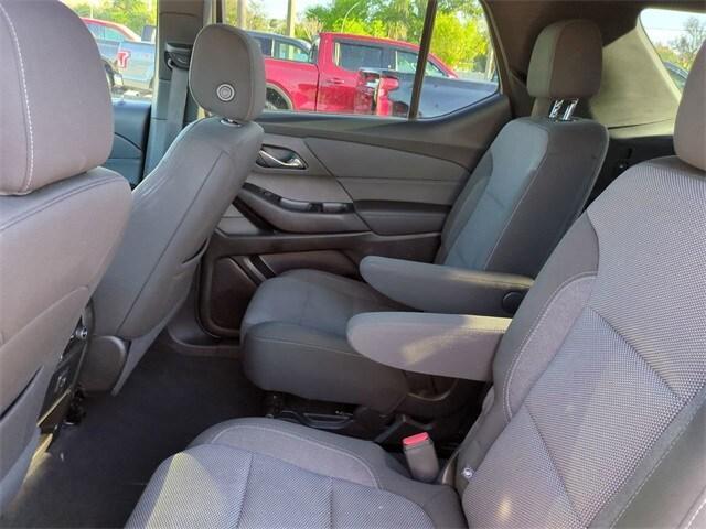 used 2023 Chevrolet Traverse car, priced at $26,492