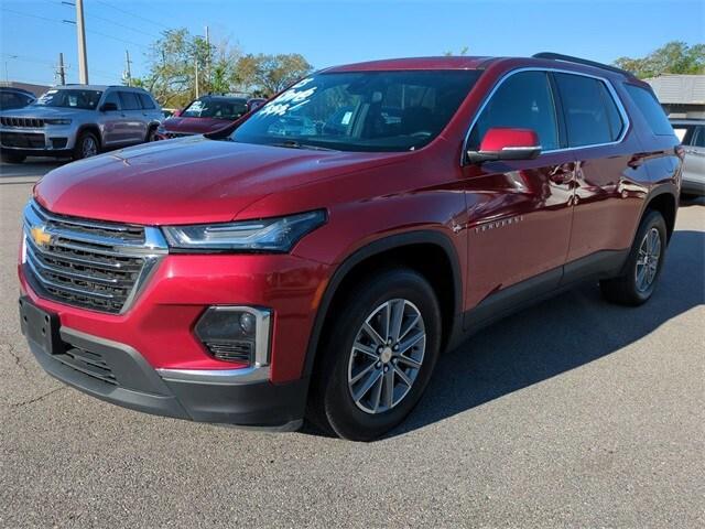 used 2023 Chevrolet Traverse car, priced at $26,492