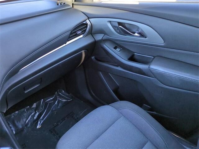 used 2023 Chevrolet Traverse car, priced at $26,492