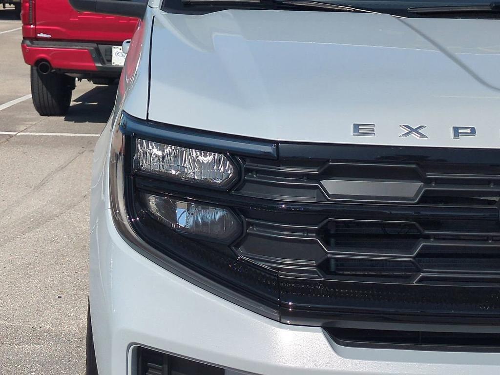 new 2025 Ford Expedition car, priced at $68,210