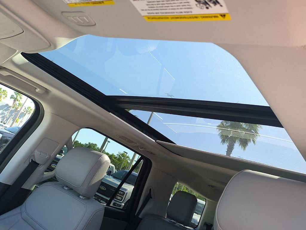 new 2025 Ford Expedition car, priced at $68,210