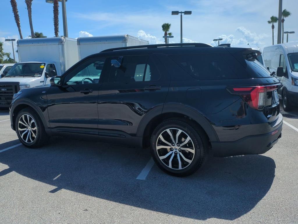 new 2025 Ford Explorer car, priced at $48,405